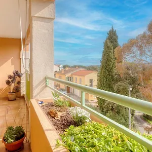 Joli 2 Pièces Avec Parking Gratuit Sur Place Appartement Bormes-les-Mimosas